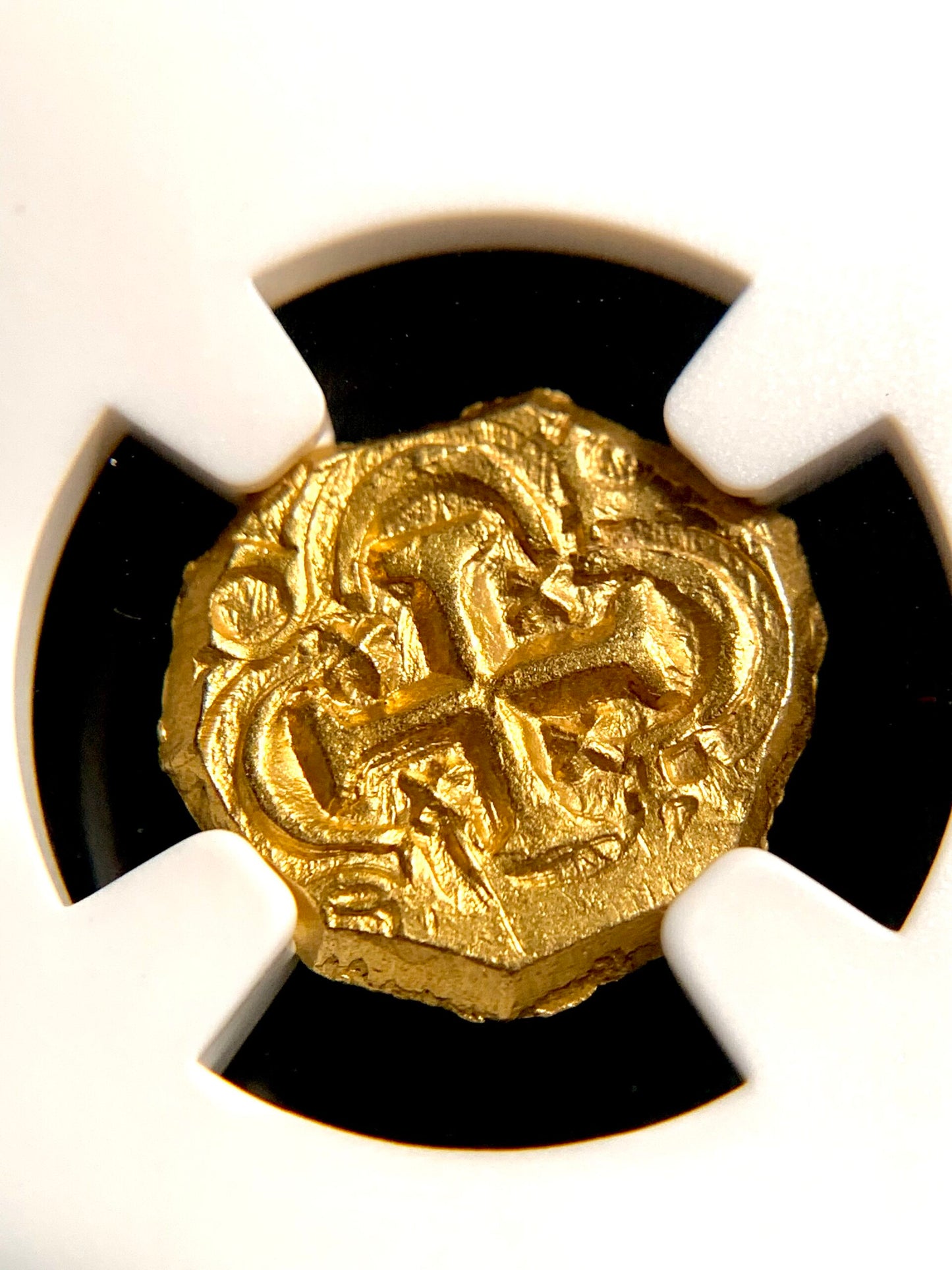 1708-1714 Columbia 1 Escudo NGC MS-65 Finest Known!